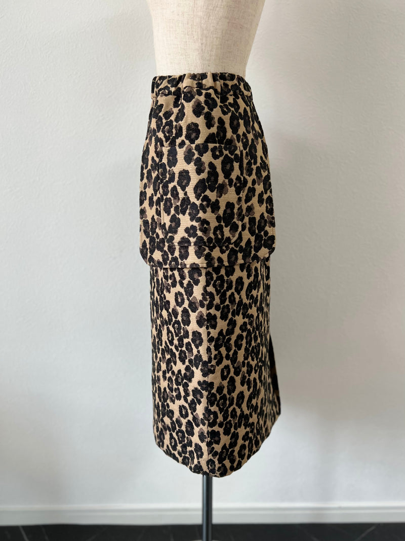 leopard jacquard フラップポケットスカート